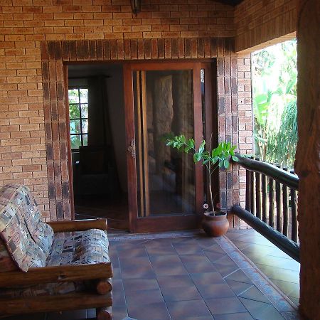 Oppi Rotse Guesthouse St Lucia Exterior photo