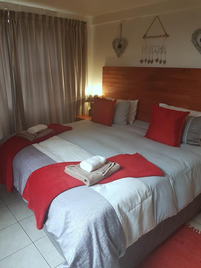 Oppi Rotse Guesthouse St Lucia Exterior photo